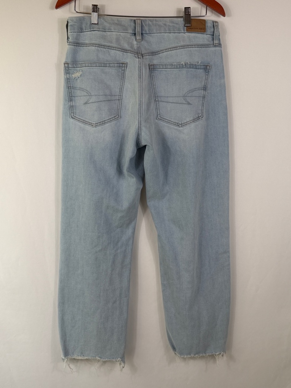 American Eagle Curvy Straight Light Wash Jeans. Womens Size 10 Short. Inseam 28" - Picture 6 of 10